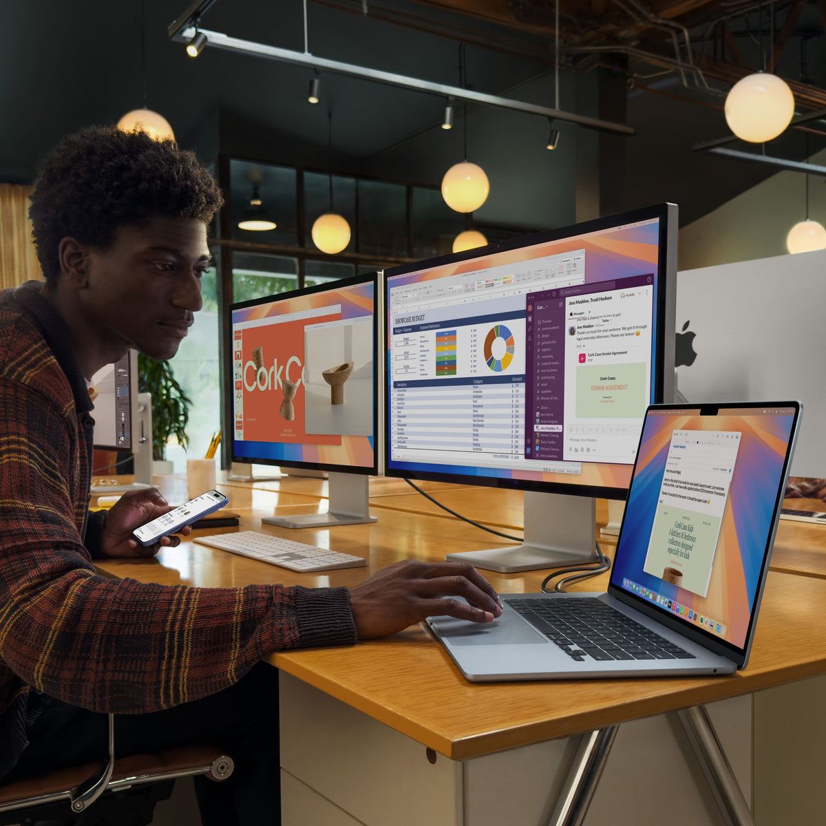 MacBook_Air_15-inch_M4_Silver_PDP_Image_Position_8__FRFR