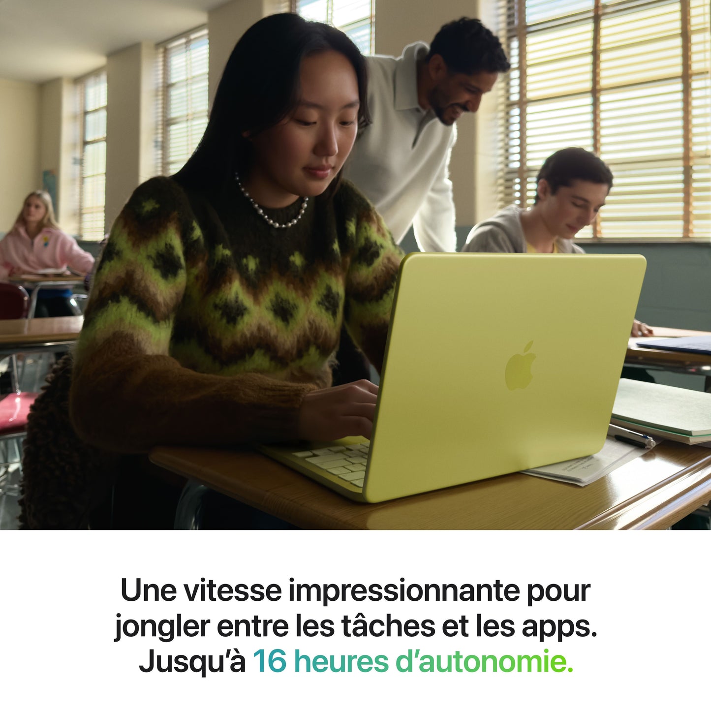MacBook_13-in_Touch_ID_A18_Pro_Silver_PDP_Image_Position_4__fr-FR